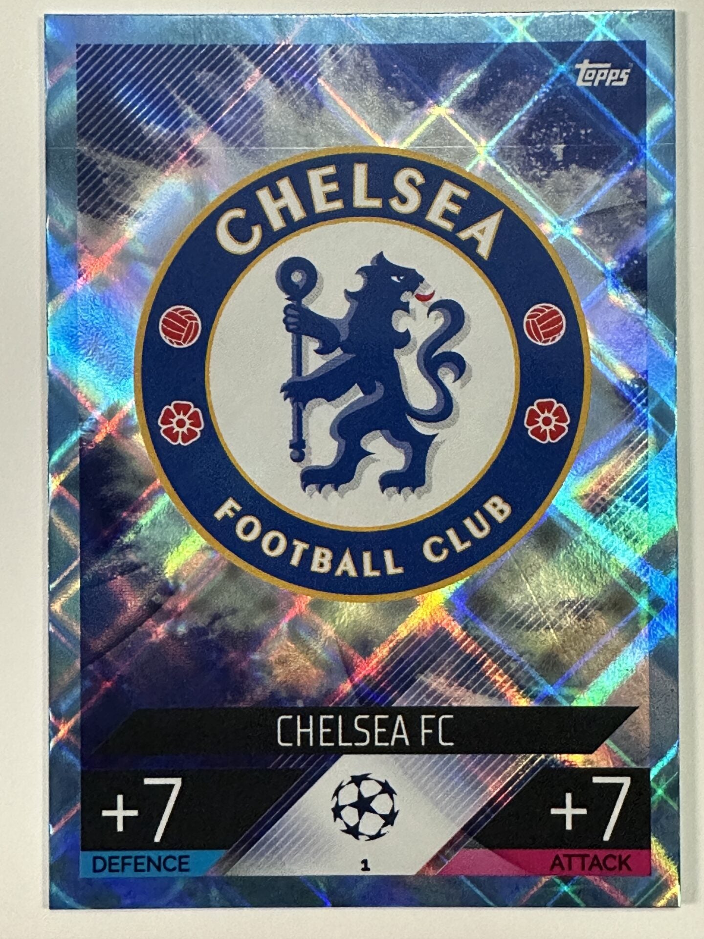 001 Team Badge Crystal Foil Parallel (Chelsea) Topps Match Attax 2022:2023 Card