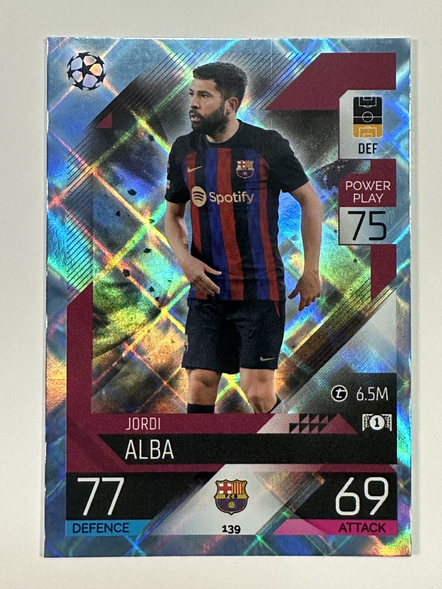 139 Jordi Alba Base Crystal Foil Parallel (Barcelona) Topps Match Attax 2022:2023 Card