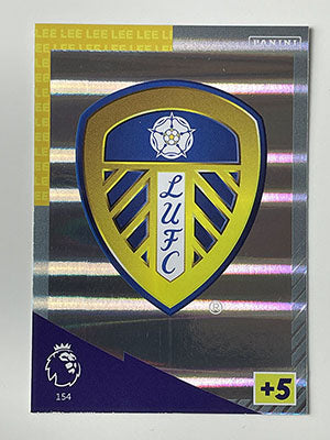 154.-Leeds-United-Badge-Football-Card-Panini-Adrenalyn-XL-2021-22