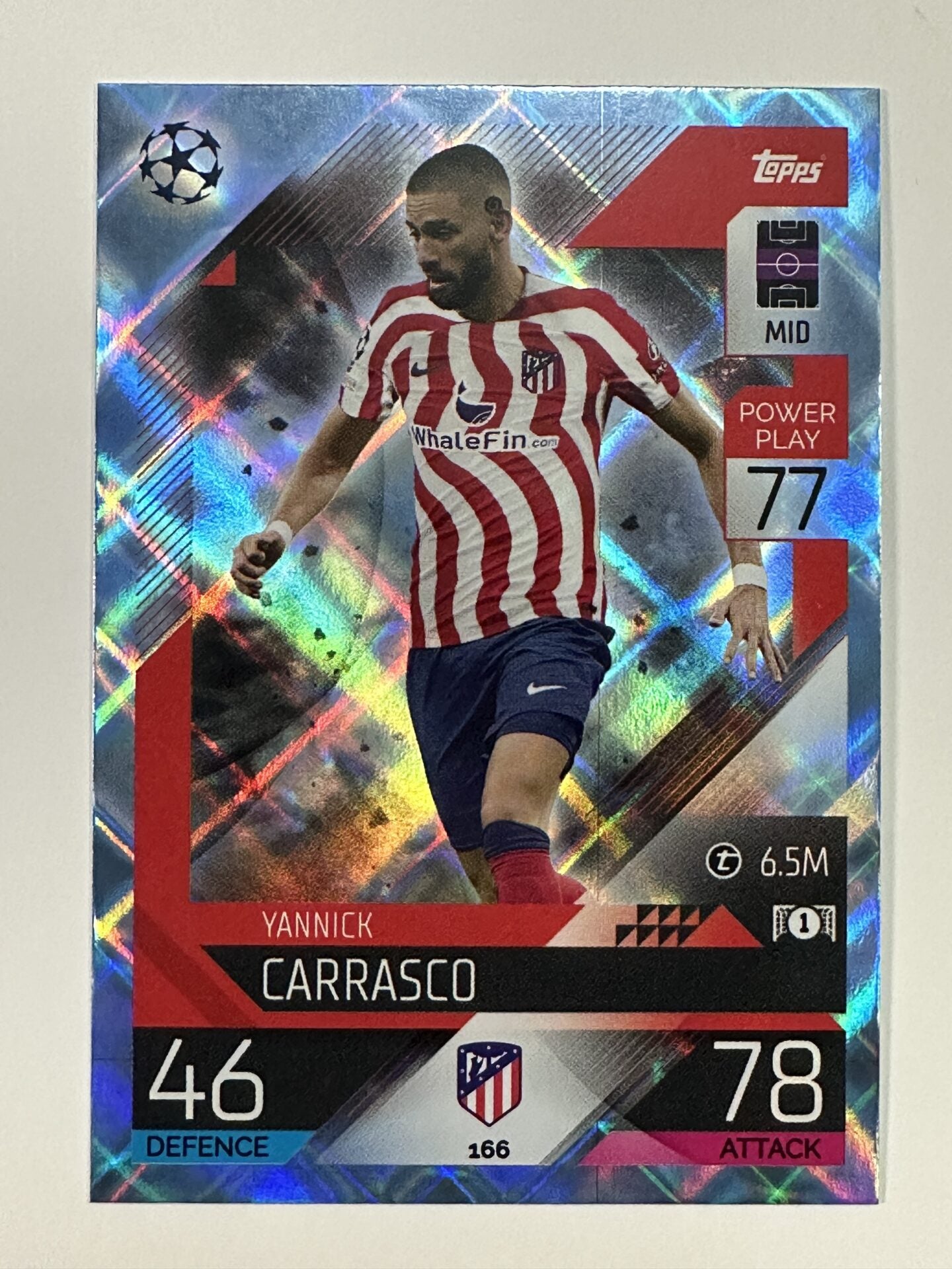 166 Yannick Carrasco Base Crystal Foil Parallel (Atletico Madrid) Topps Match Attax 2022:2023 Card