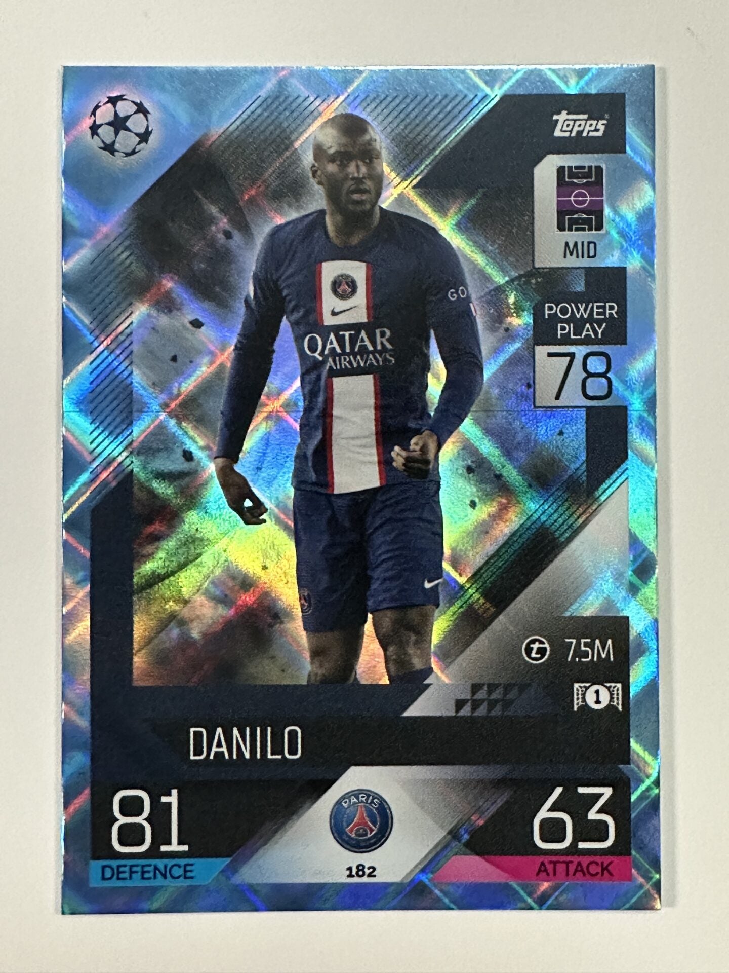 182 Danilo Base Crystal Foil Parallel (Paris Saint-Germain) Topps Match Attax 2022:2023 Card