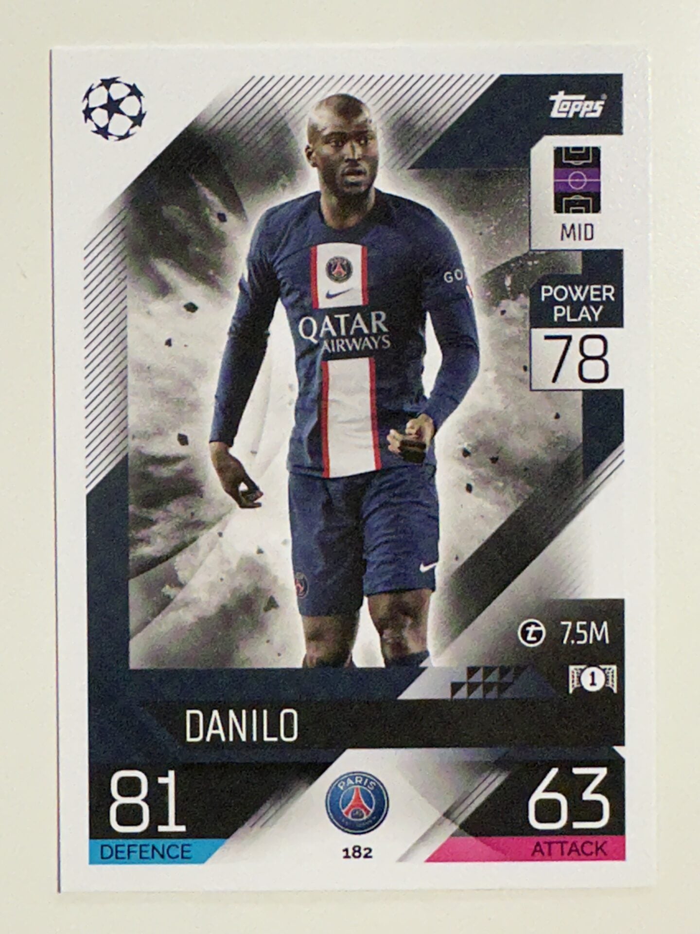 182. Danilo (Paris Saint-Germain) &#8211; Topps Match Attax 2022:2023 card