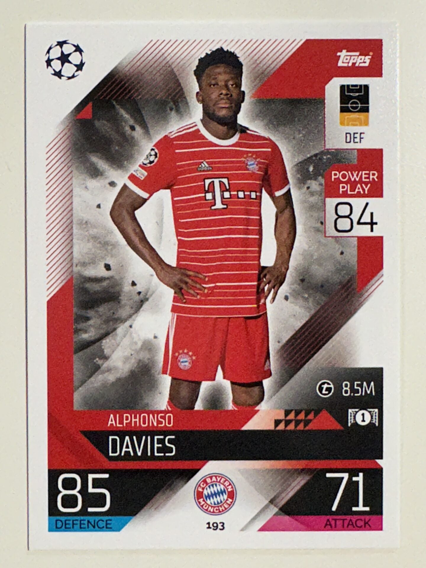 193. Alphonso Davies (FC Bayern München) &#8211; Topps Match Attax 2022:2023 card