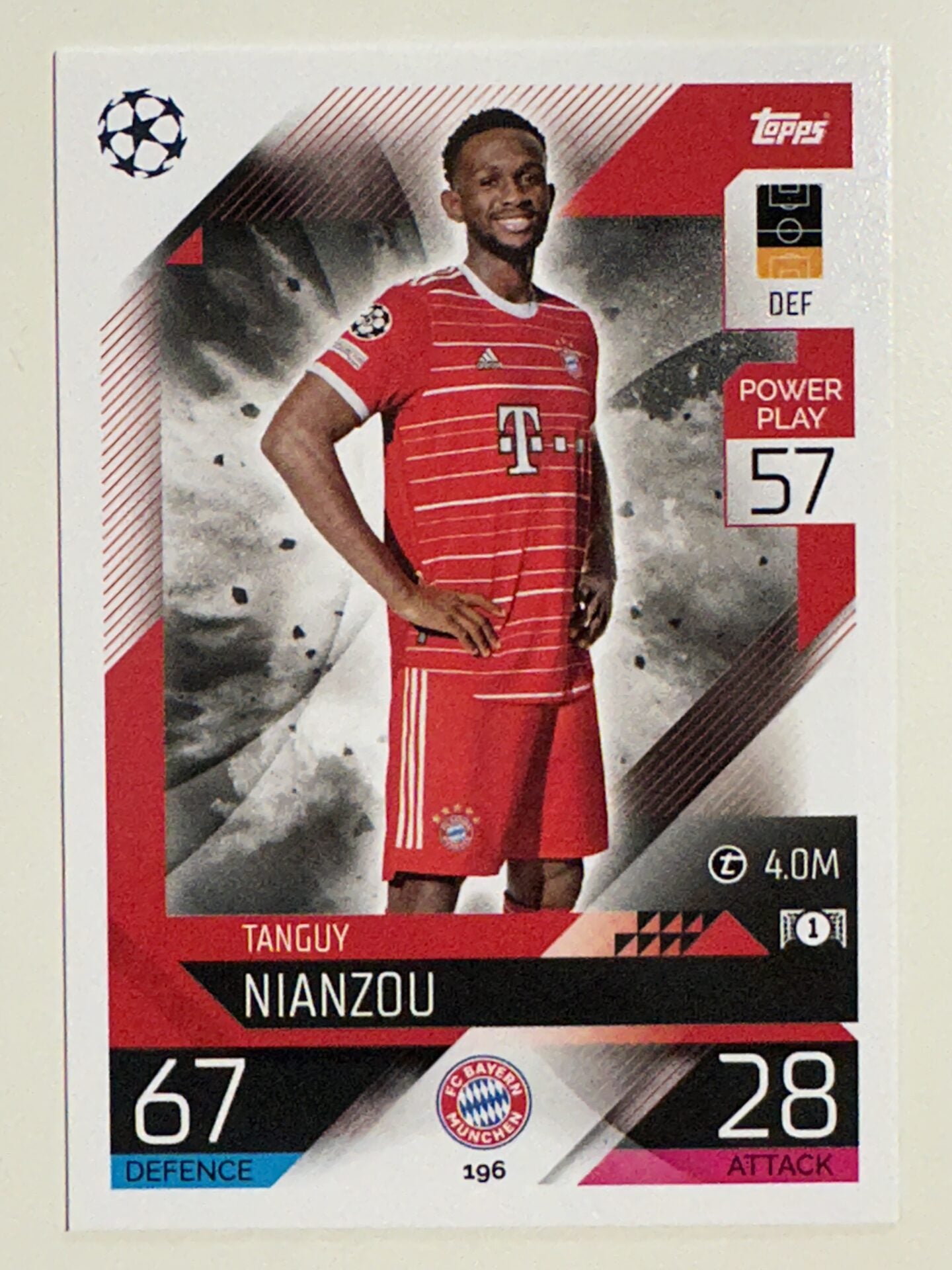 196. Tanguy Nianzou (FC Bayern München) &#8211; Topps Match Attax 2022:2023 card