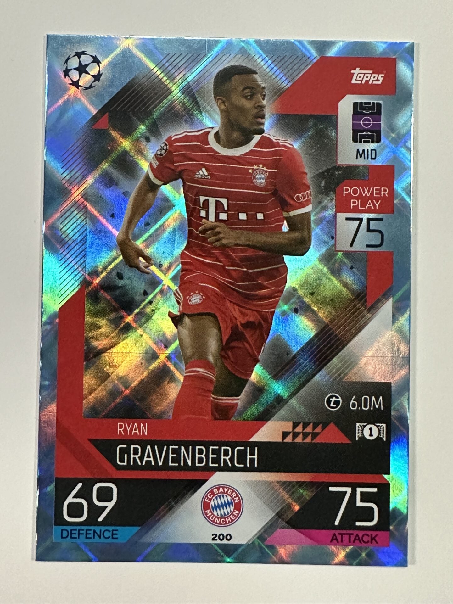 200 Ryan Gravenberch Base Crystal Foil Parallel (Bayern Munich) Topps Match Attax 2022:2023 Card