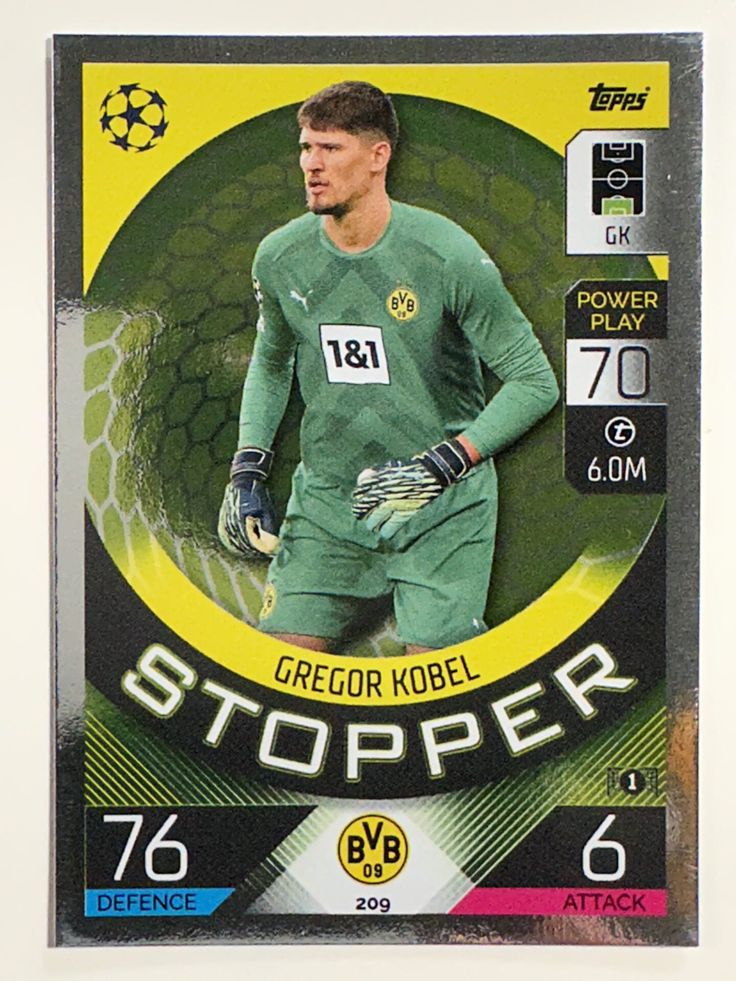 209. Gregor Kobel (Borussia Dortmund) &#8211; Stopper &#8211; Topps Match Attax 2022:2023 card