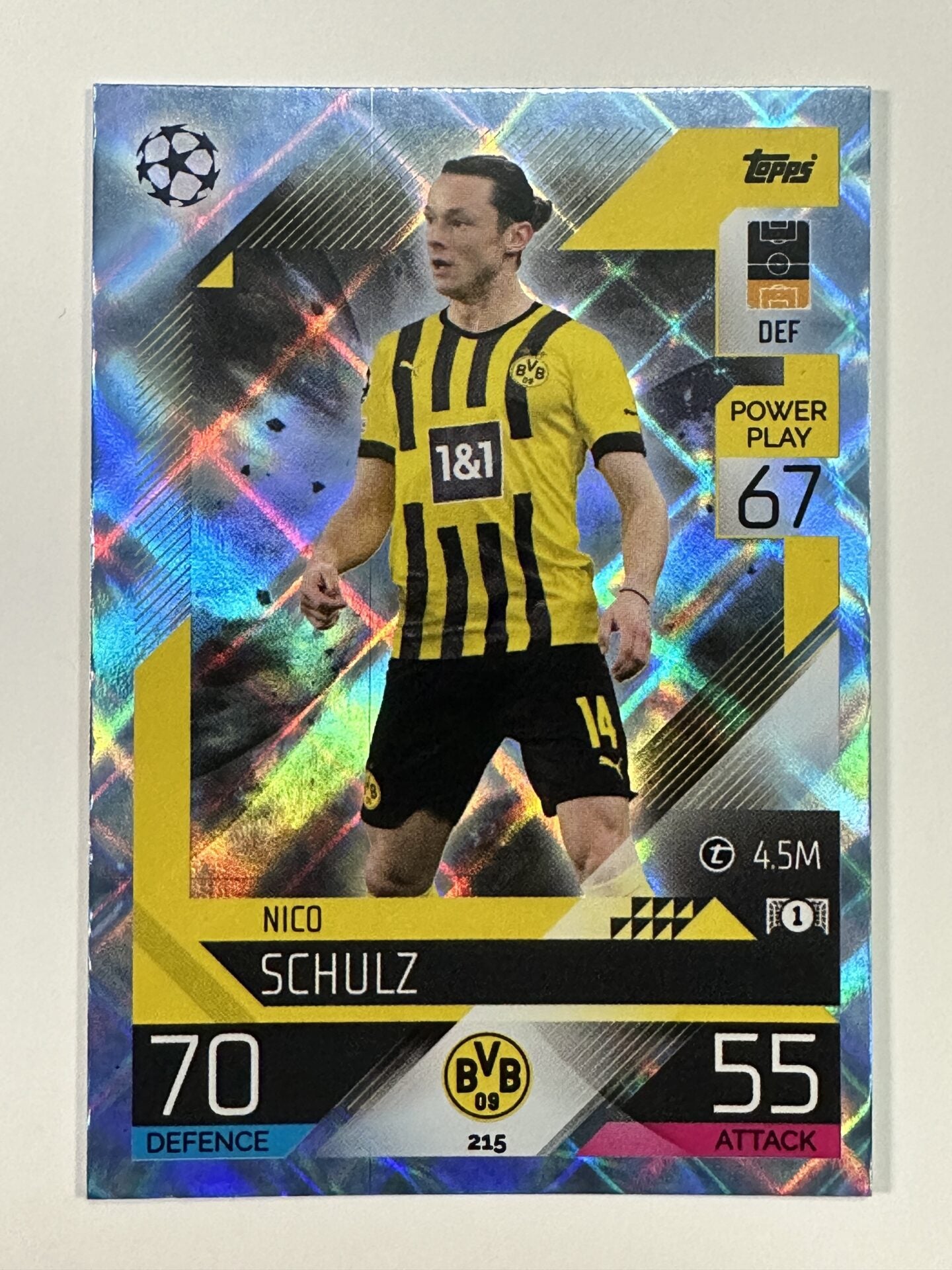 215 Nico Schulz Base Crystal Foil Parallel (Borussia Dortmund) Topps Match Attax 2022:2023 Card