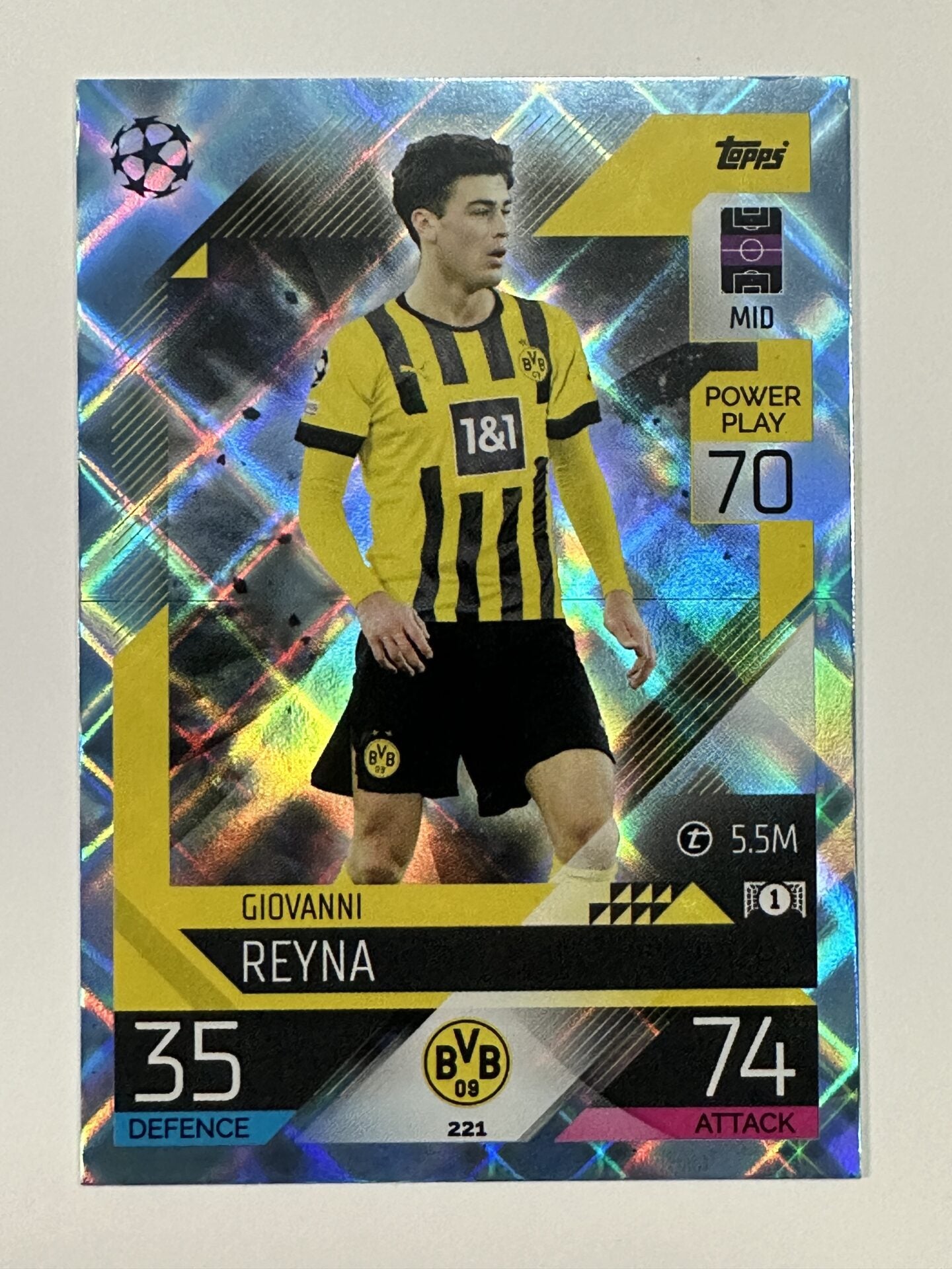 221 Giovanni Reyna Base Crystal Foil Parallel (Borussia Dortmund) Topps Match Attax 2022:2023 Card