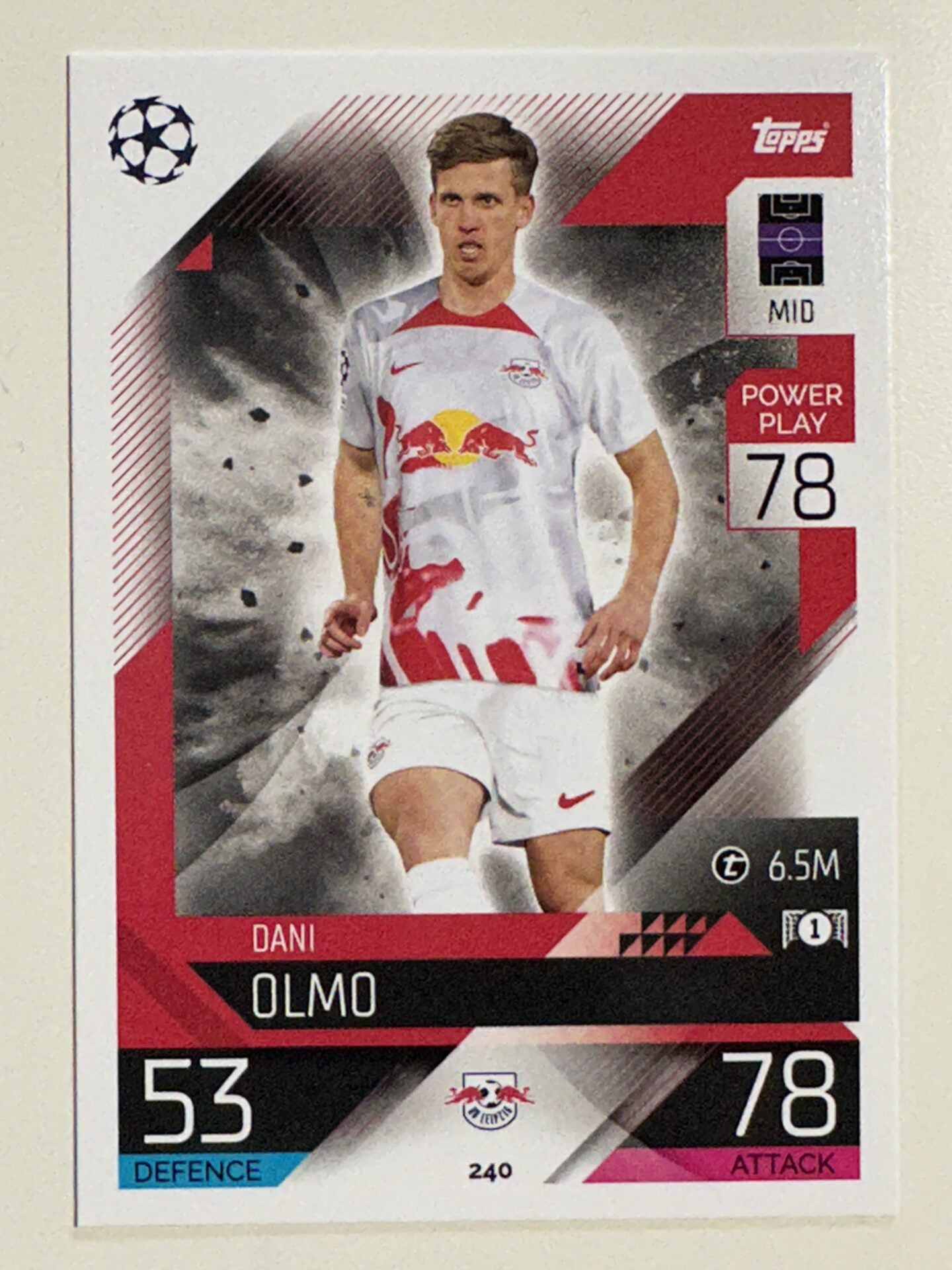 240. Dani Olmo (RB Leipzig) &#8211; Topps Match Attax 2022:2023 card