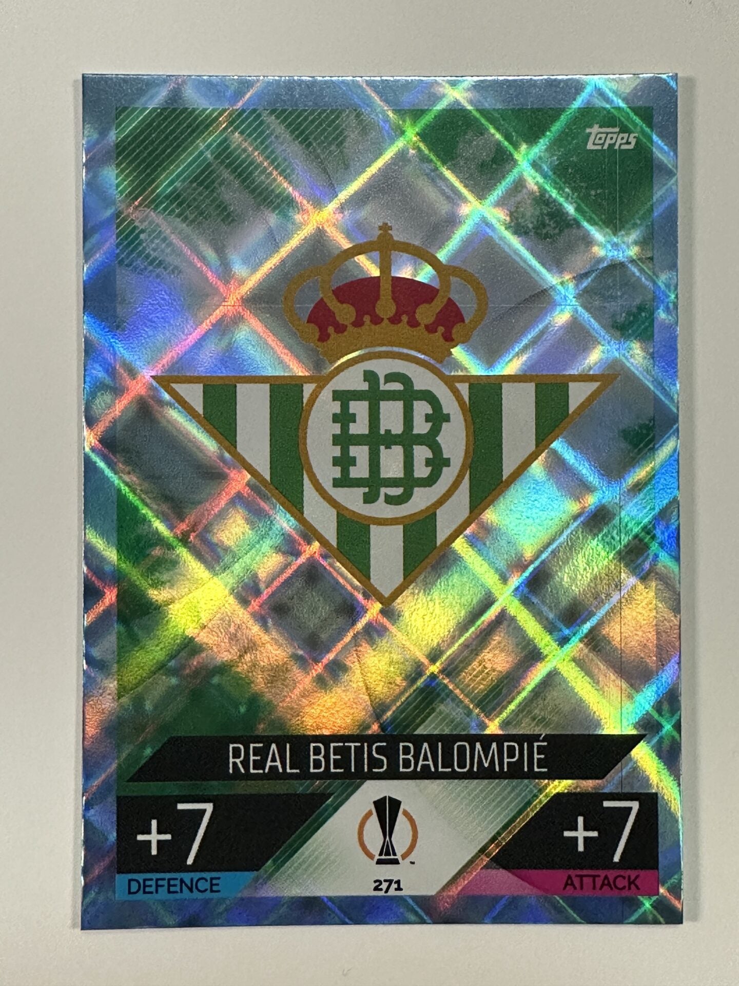 271 Team Badge Crystal Foil Parallel (Real Betis) Topps Match Attax 2022:2023 Card