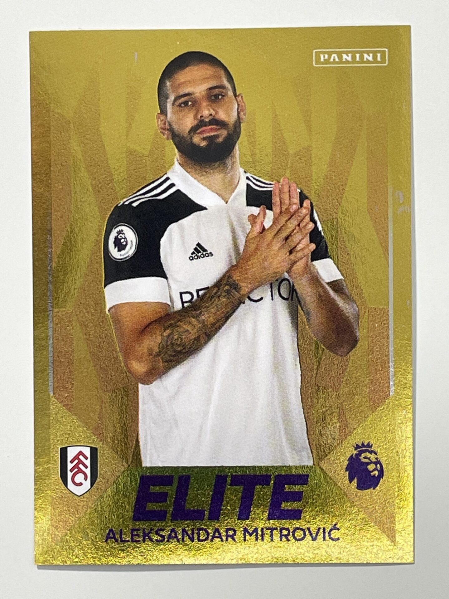 320 Aleksandar Mitrovic Elite Sticker Fulham Premier League 2021 Football Sticker