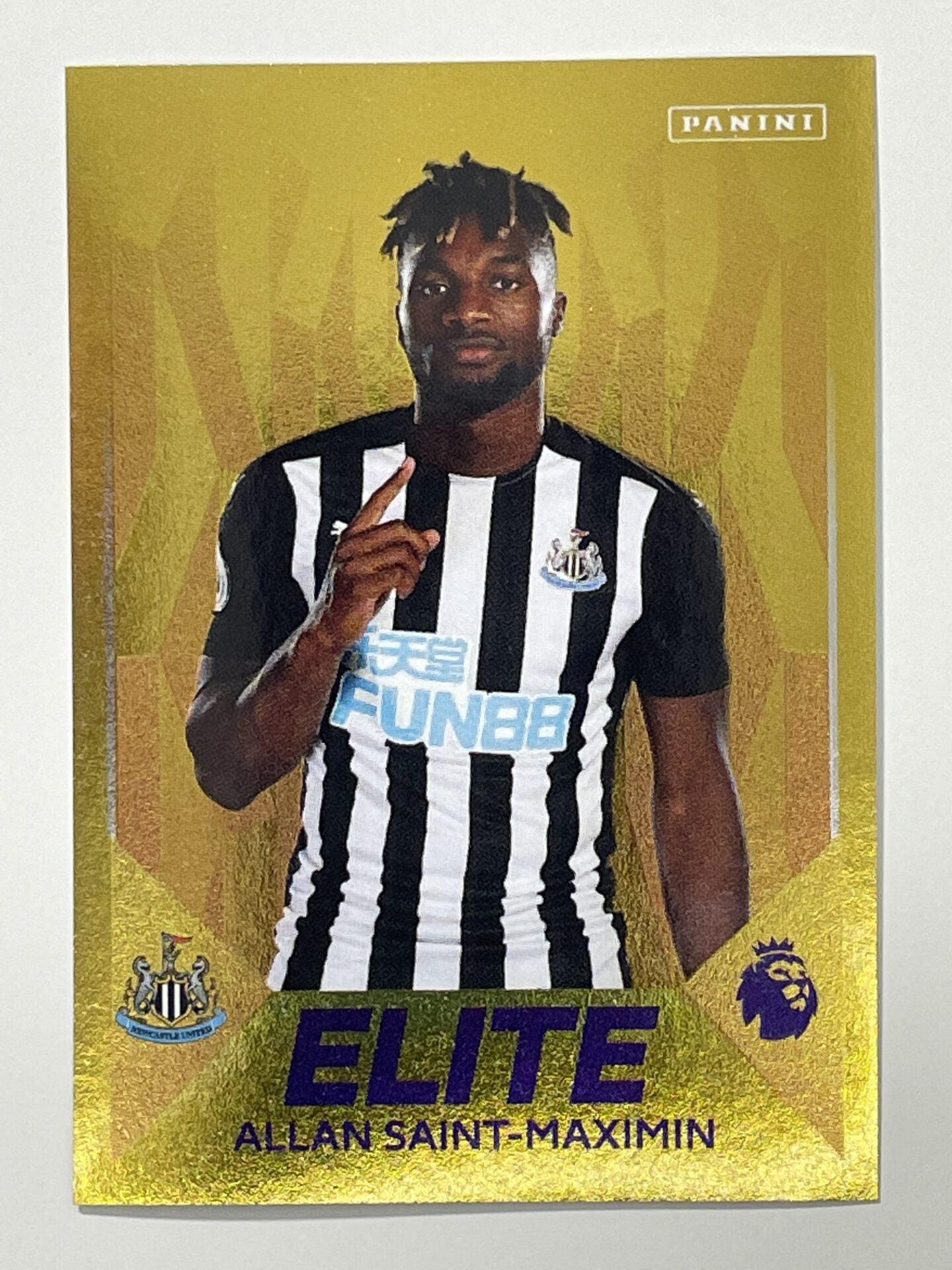 326 Allan Saint-Maximin Elite Sticker Newcastle Premier League 2021 Football Sticker