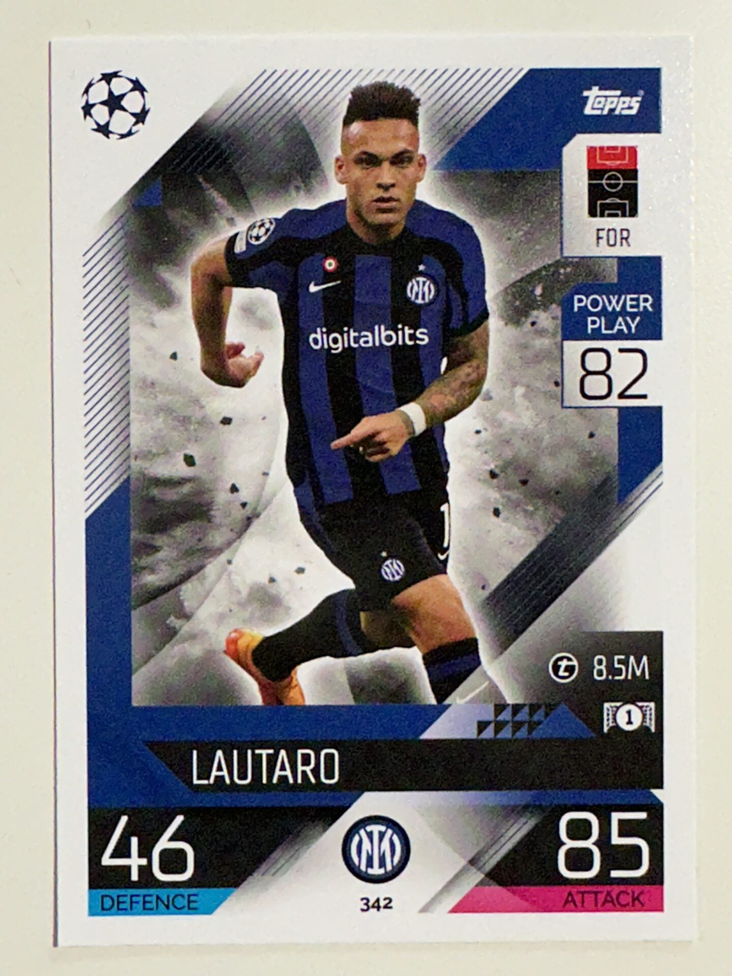 342. Lautaro Martinez (FC Internazionale Milano) &#8211; Topps Match Attax 2022:2023 card