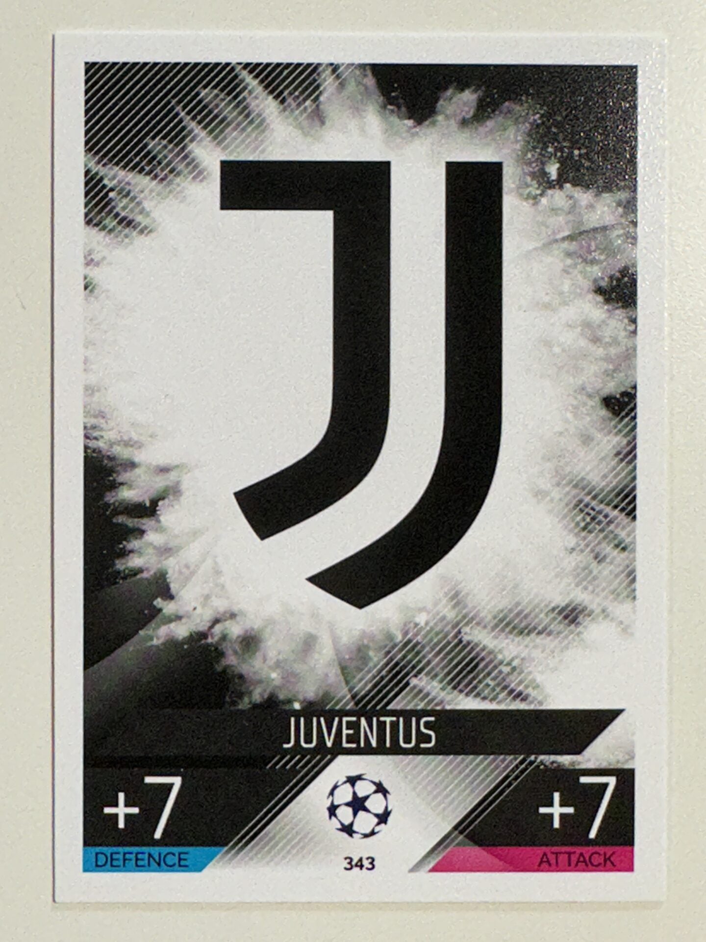 343. Team Badge (Juventus) &#8211; Topps Match Attax 2022:2023 card