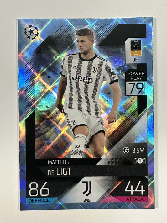 345 Matthijs de Ligt Base Crystal Foil Parallel (Juventus) Topps Match Attax 2022:2023 Card