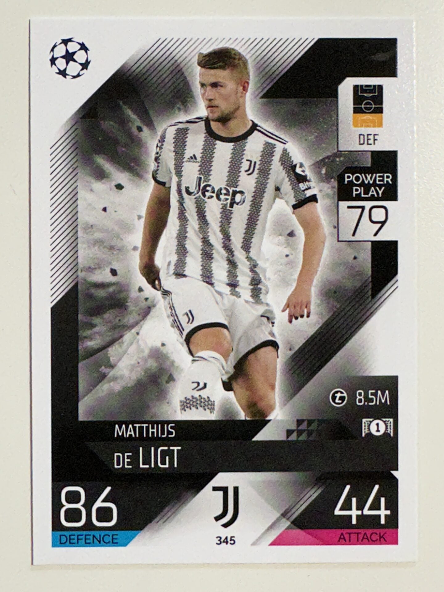 345. Matthijs de Ligt (Juventus) &#8211; Topps Match Attax 2022:2023 card