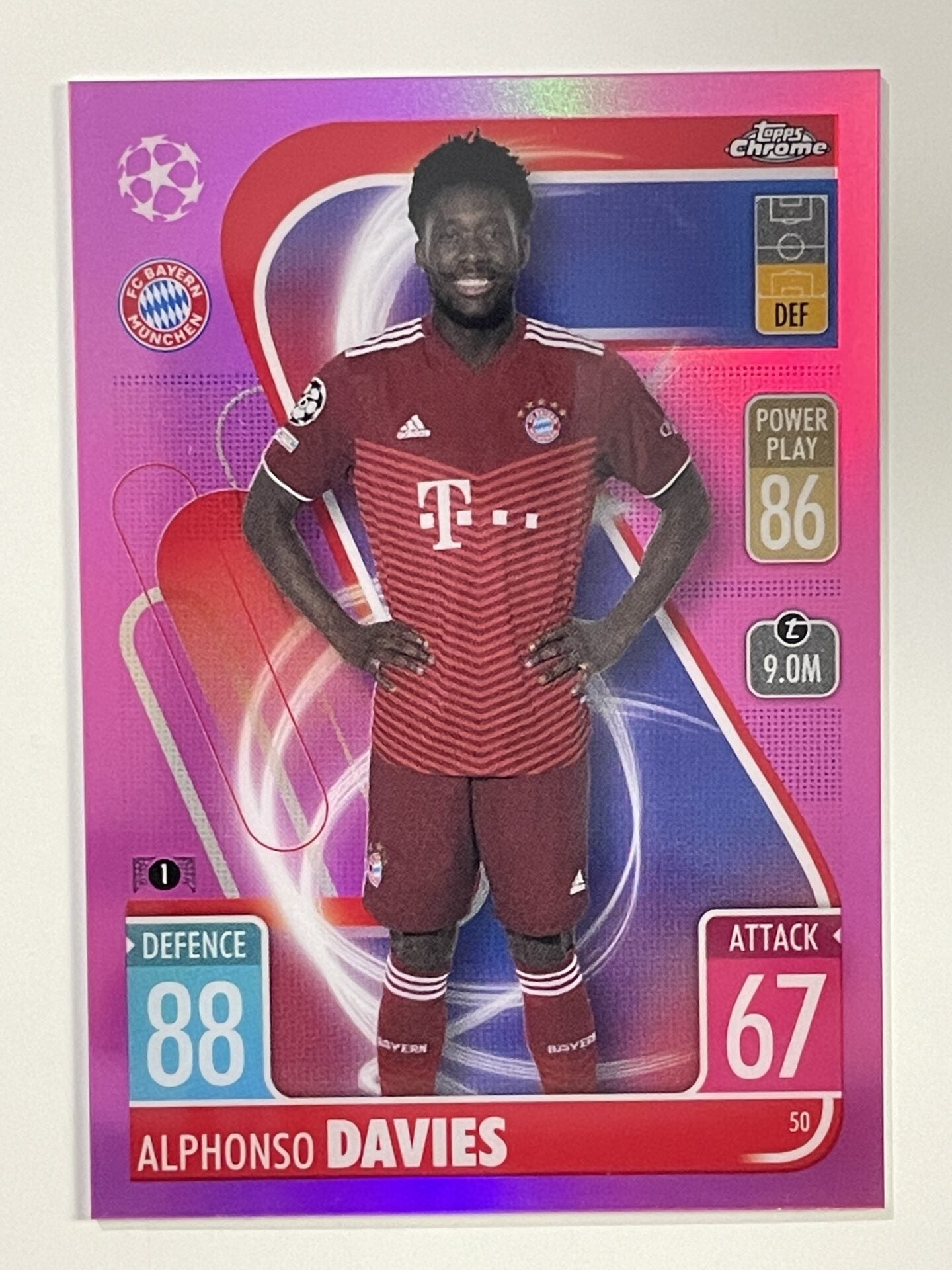 Alphonso Davies Pink Parallel Topps Match Attax Chrome 2021 2022