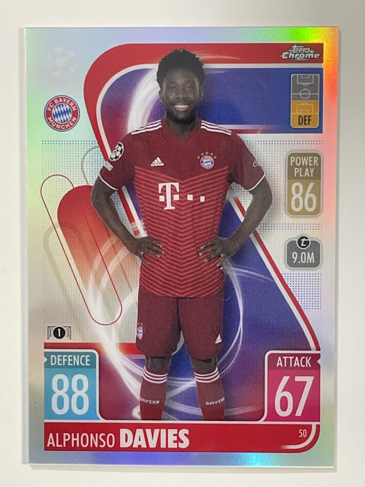 Alphonso Davies Refractor Topps Match Attax Chrome 2021 2022