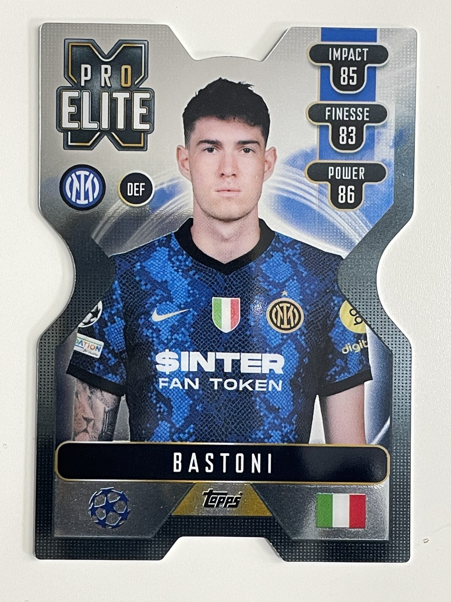 Bastoni Inter Milan Chrome X Pro Elite Topps Match Attax Extra 2021:22 Champions League Card