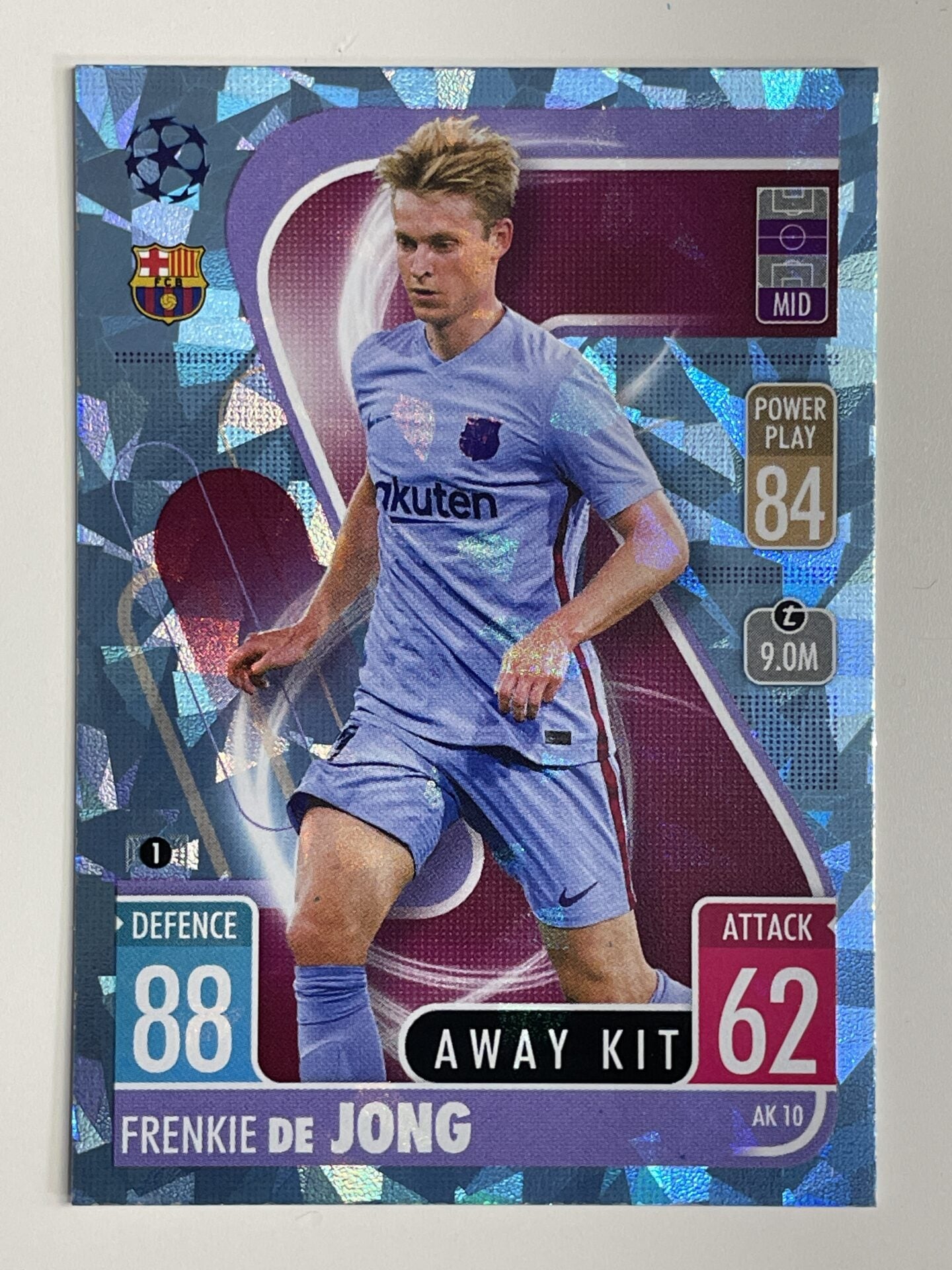 Frenkie De Jong Barcelona Away Kit Crystal Foil Parallel Topps Match Attax Extra 2021:22 Champions League Card