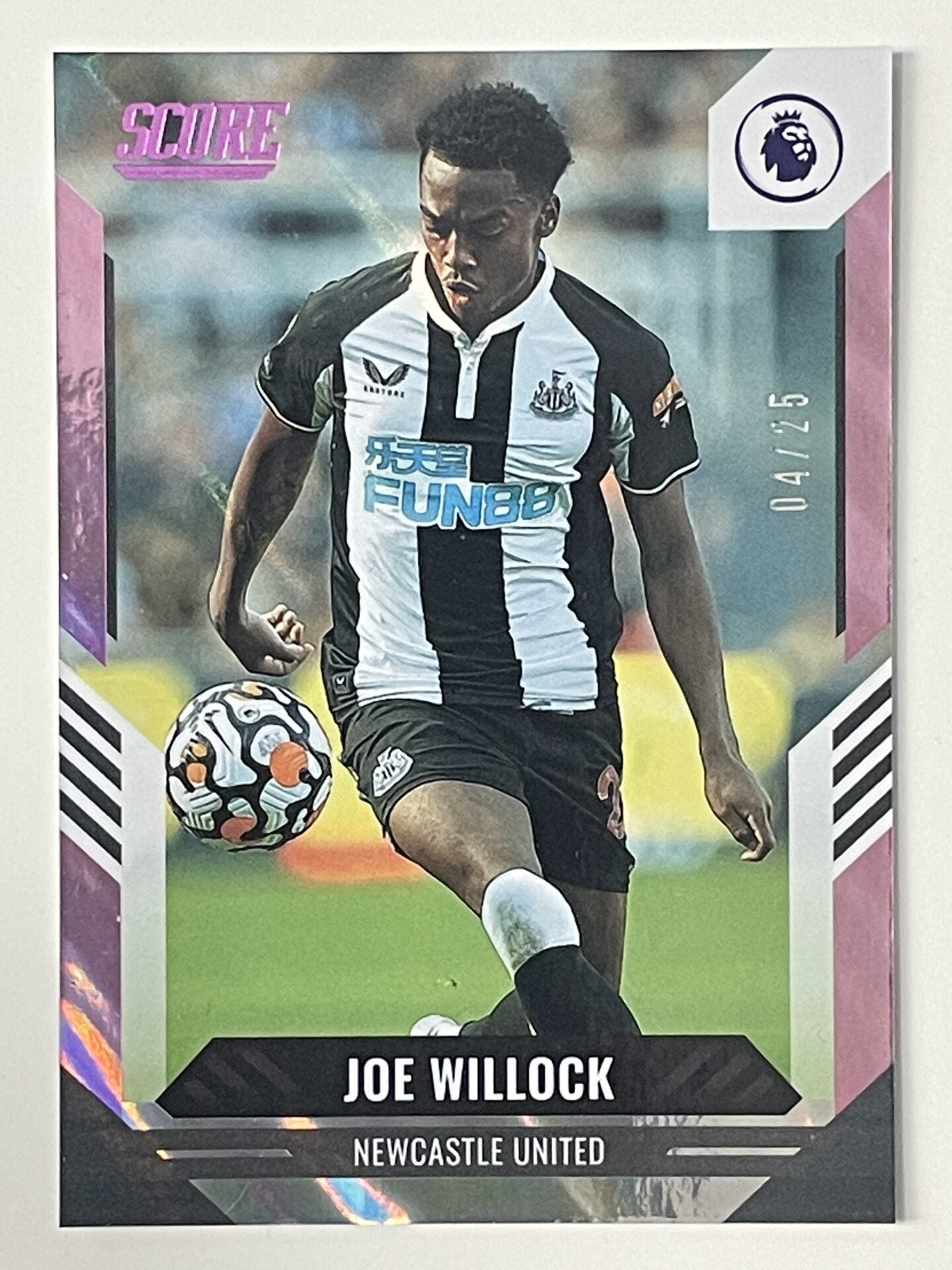 Joe Willock Newcastle United Base Pink Lava Parallel Panini Premier League Score 2021 2022