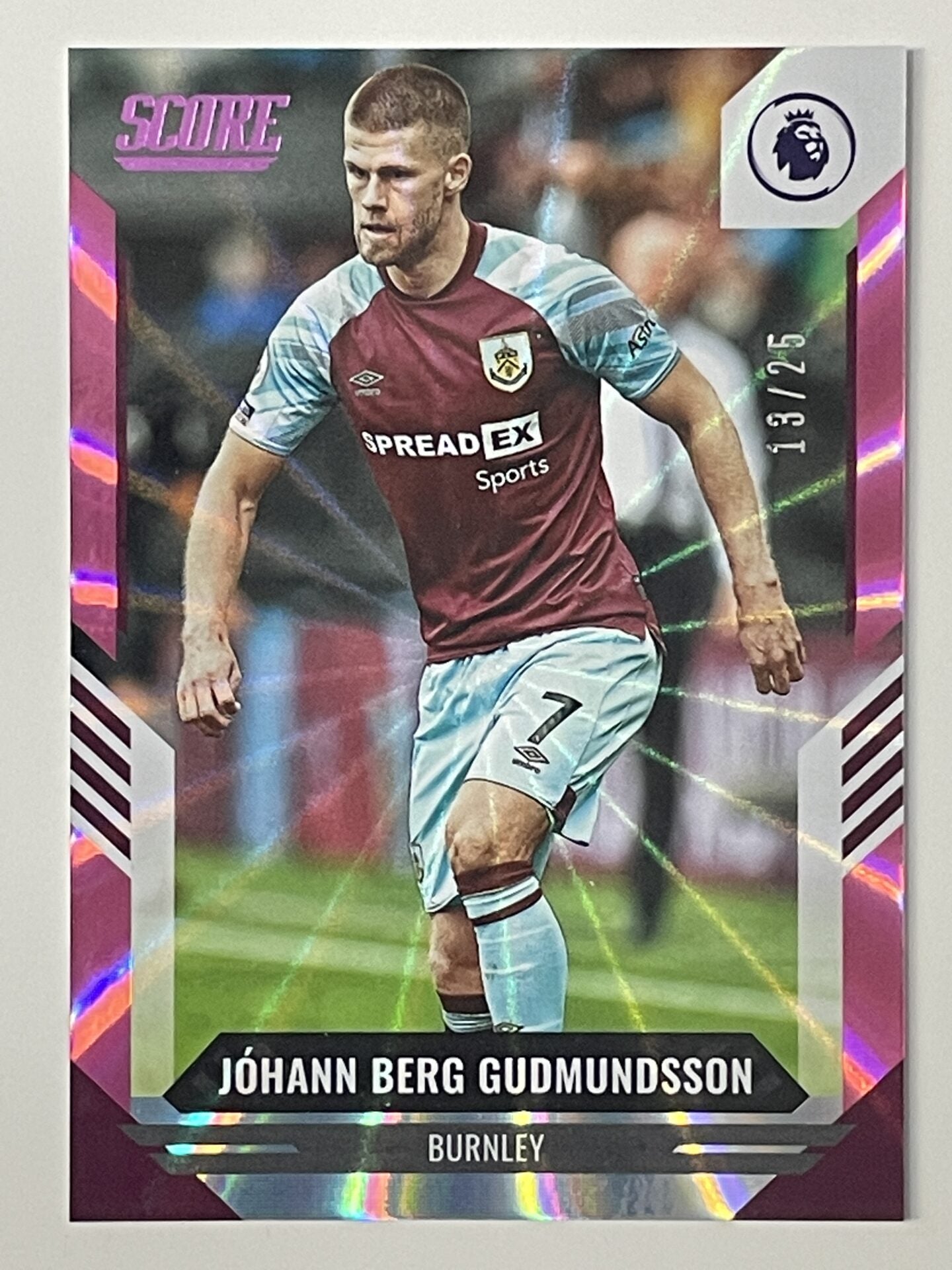 Johann Berg Gudmundsson Burnley Base Pink Laser Parallel Panini Premier League Score 2021 2022