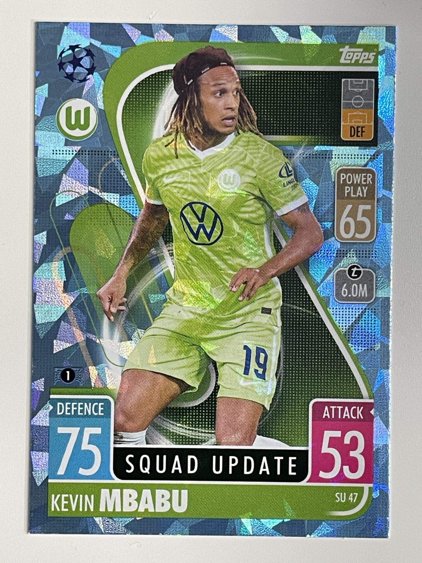 Kevin Mbabu Wolfsburg Base Crystal Foil Parallel Topps Match Attax Extra 2021:22 Champions League Card