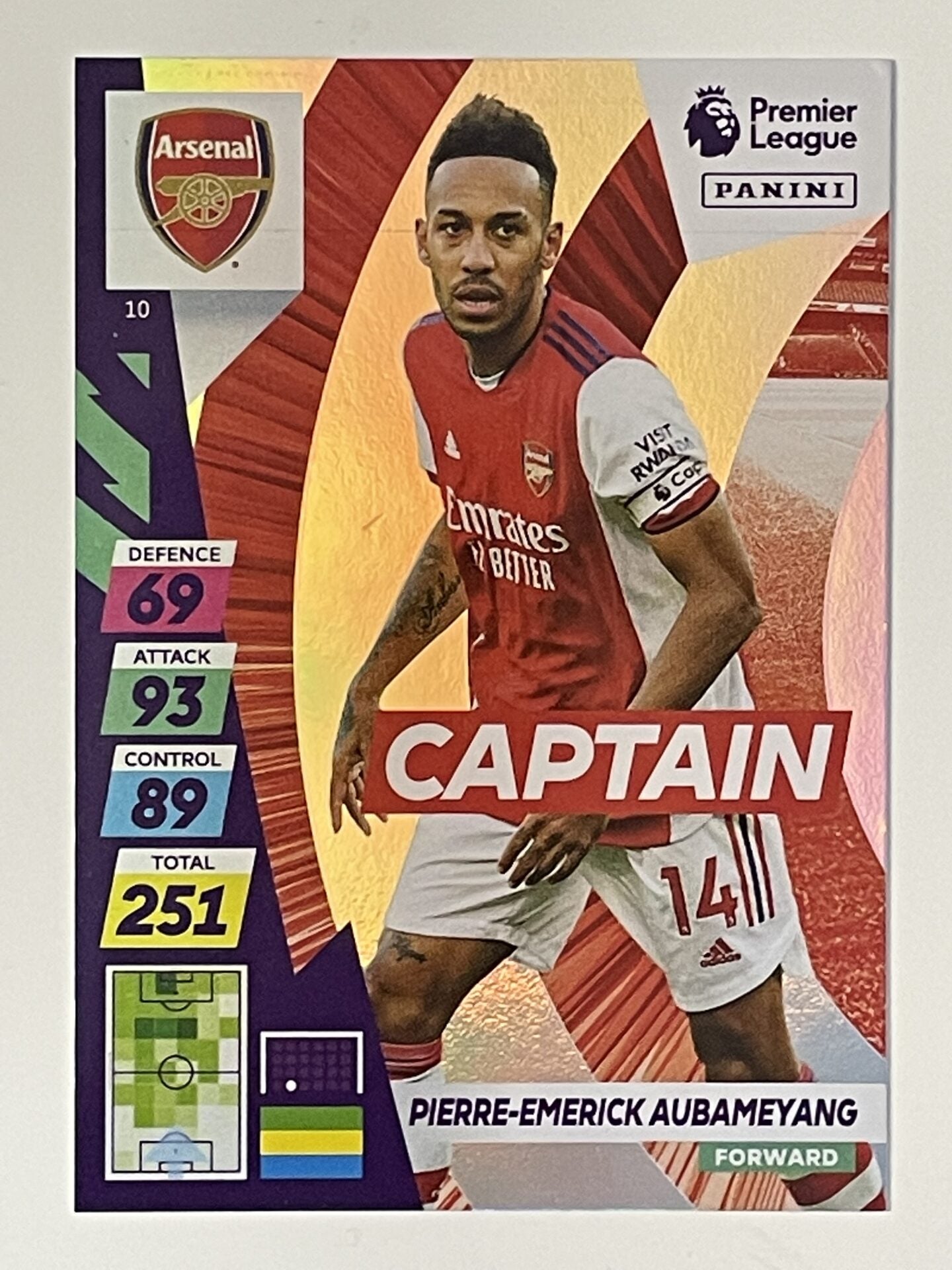 Pierre-Emerick Aubameyang Arsenal Captain Panini Adrenalyn XL PLUS Premier League 2021 2022