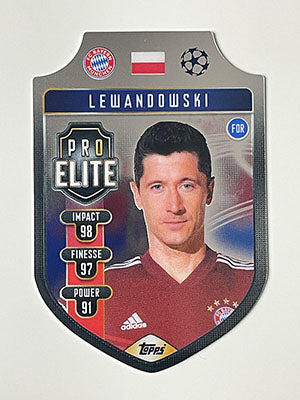 SH12.-Robert-Lewandowski-Chrome-Pro-Elite-Bayern-Munich-Match-Attax-2021-22-Topps-Football-Card