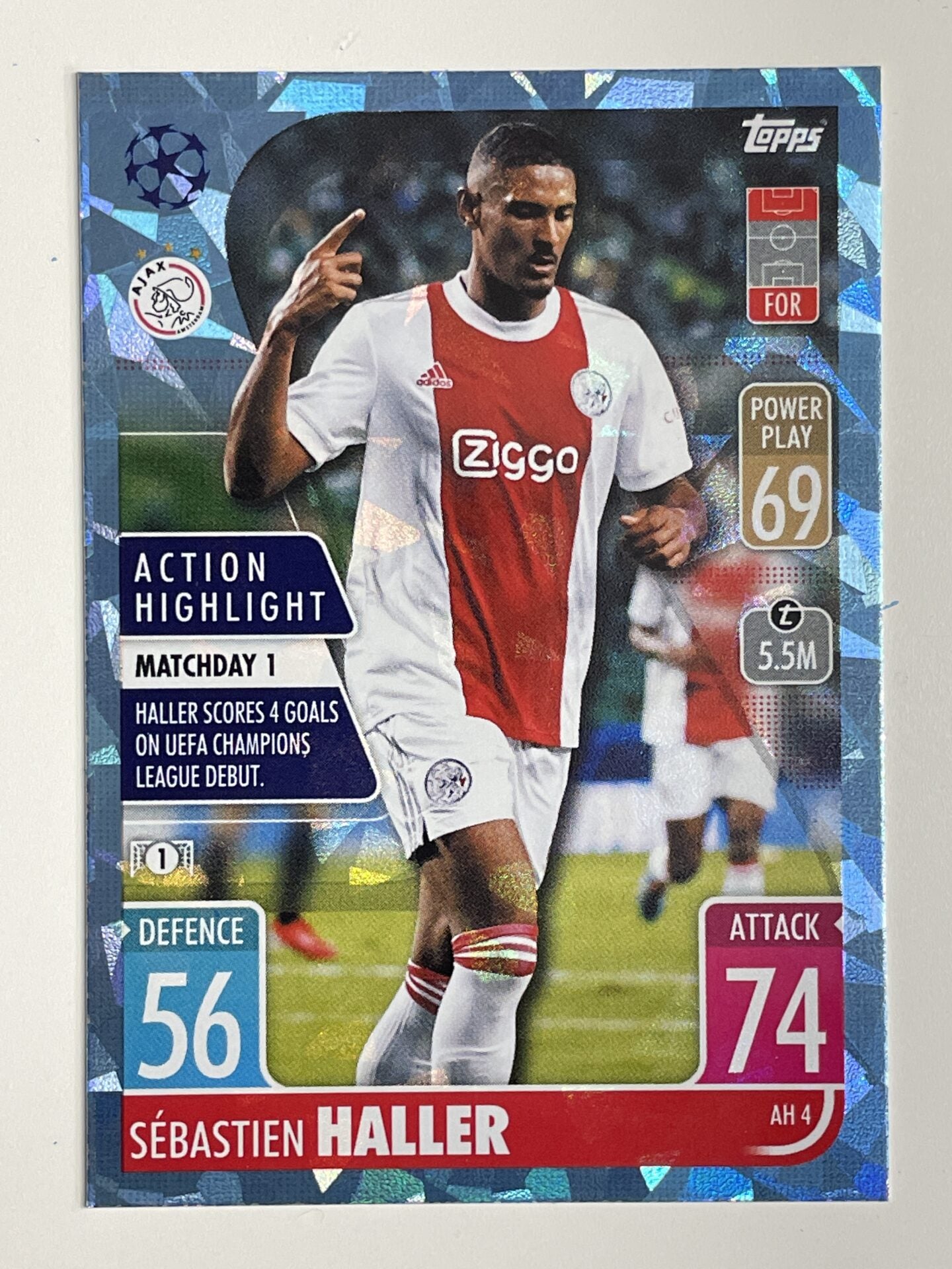 Sebastien Haller Ajax Action Highlight Crystal Foil Parallel Topps Match Attax Extra 2021:22 Champions League CardCrystal Foil Parallel Topps Match Attax Extra 2021:22 Champions League Card