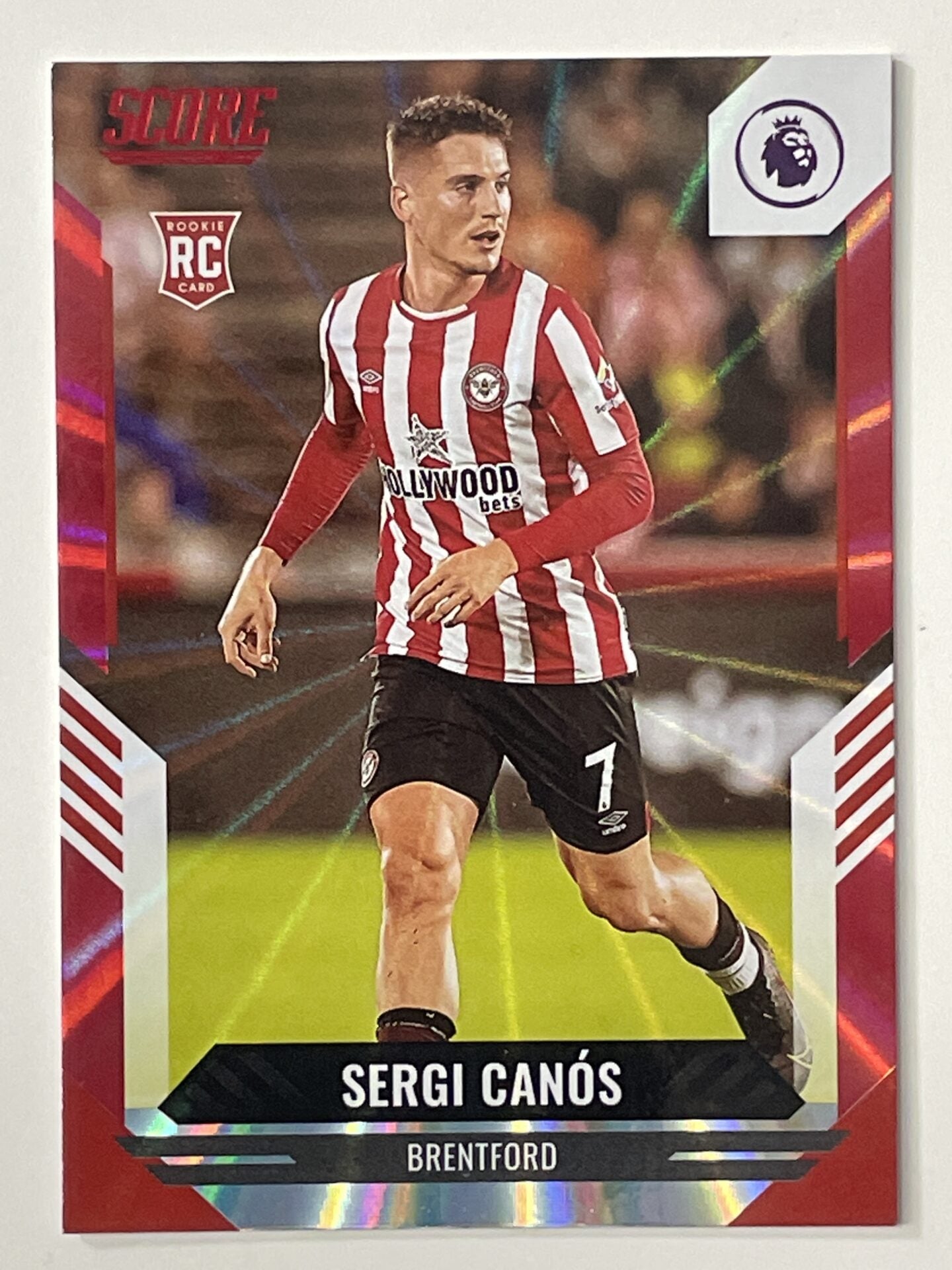 Sergi Canos Brentford Base Red Laser Parallel Panini Premier League Score 2021 2022