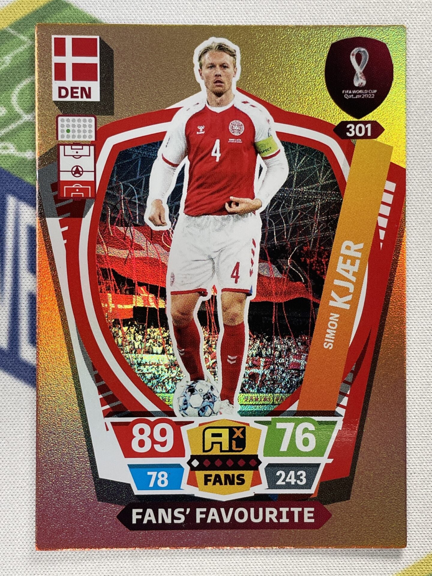 Simon Kjaer Denmark Fans Favourite Panini World Cup 2022 Adrenalyn XL Card