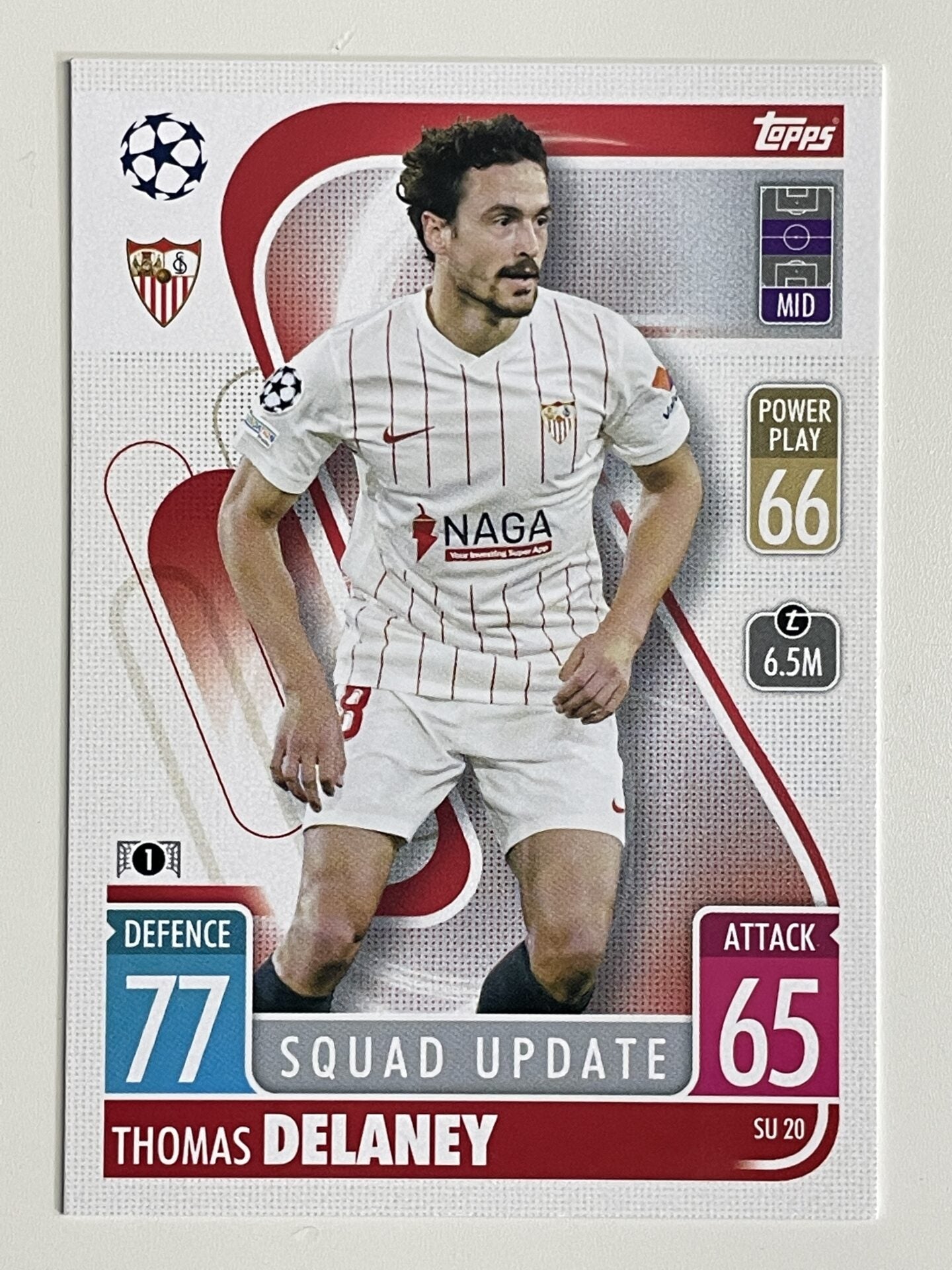 Thomas Delaney Sevilla Base Topps Match Attax Extra 2021:22 Champions League Card