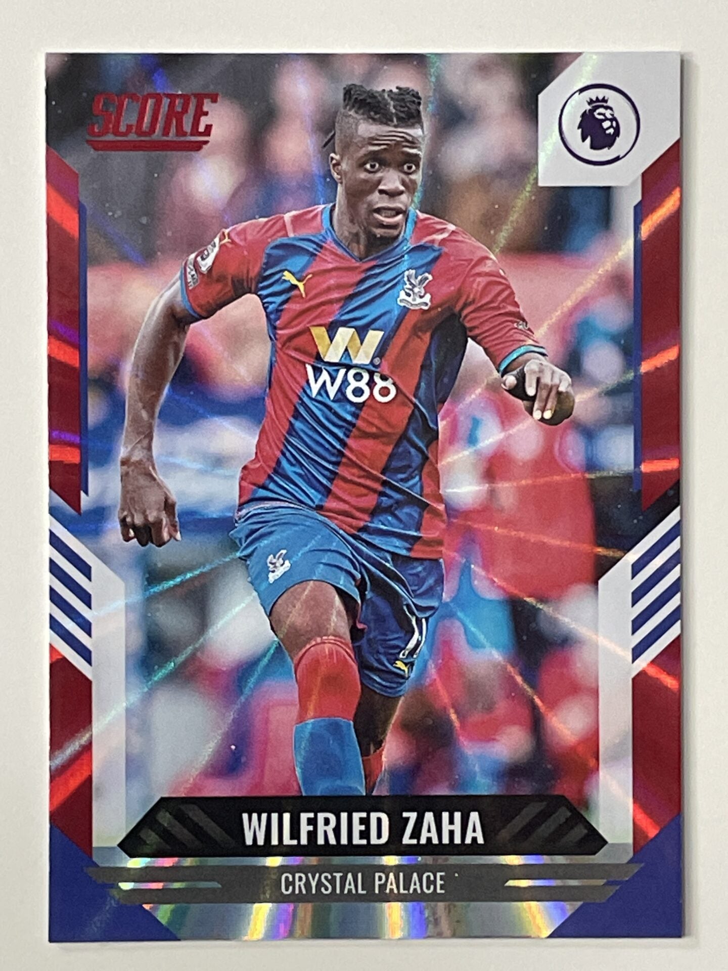 Wilfried Zaha Crystal Palace Base Red Laser Parallel Panini Premier League Score 2021 2022