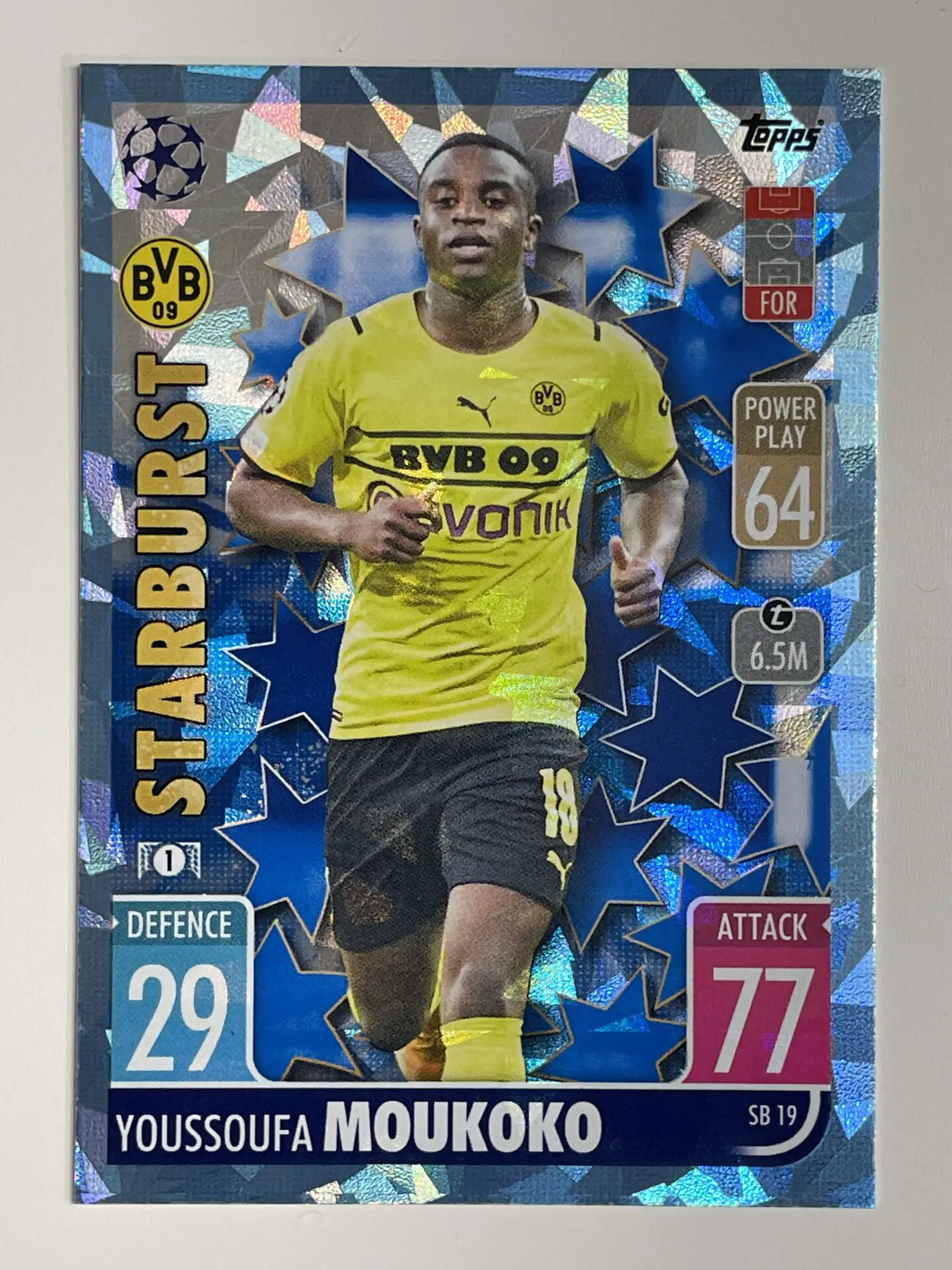 SB19 Youssoufa Moukoko Borussia Dortmund Starburst Crystal Foil Parallel  Topps Match Attax Extra 2021/22 Card